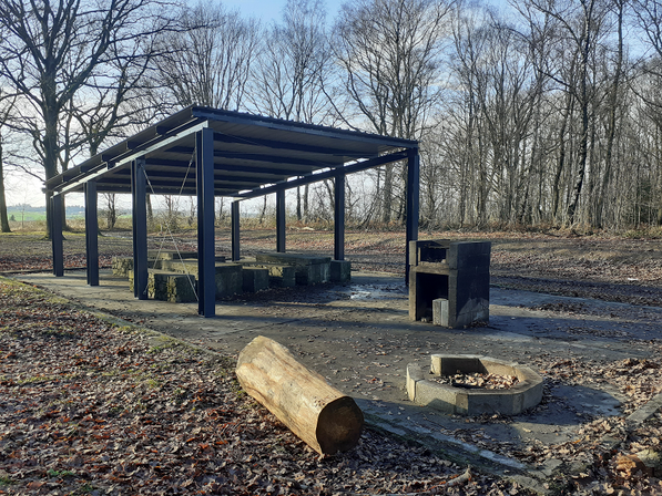 Création d'un espace barbecue au bois de Faweux - Polleur